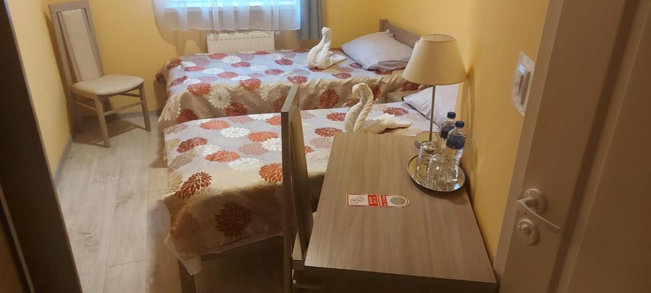 Motel Pauza à Tarnowo Podgórne Extérieur photo