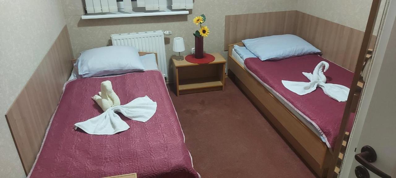 Motel Pauza à Tarnowo Podgórne Extérieur photo